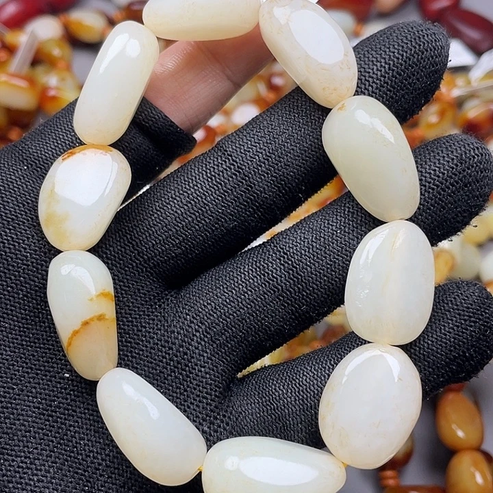 和田玉未镶嵌手链