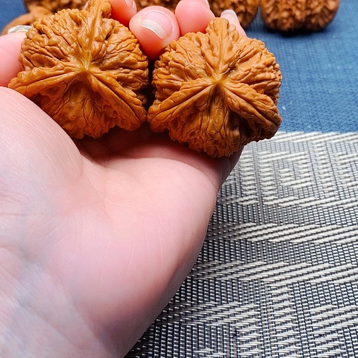 你***。吊坠文玩核桃三棱