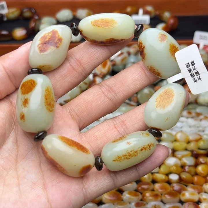 和田玉颈饰未镶嵌碧**天