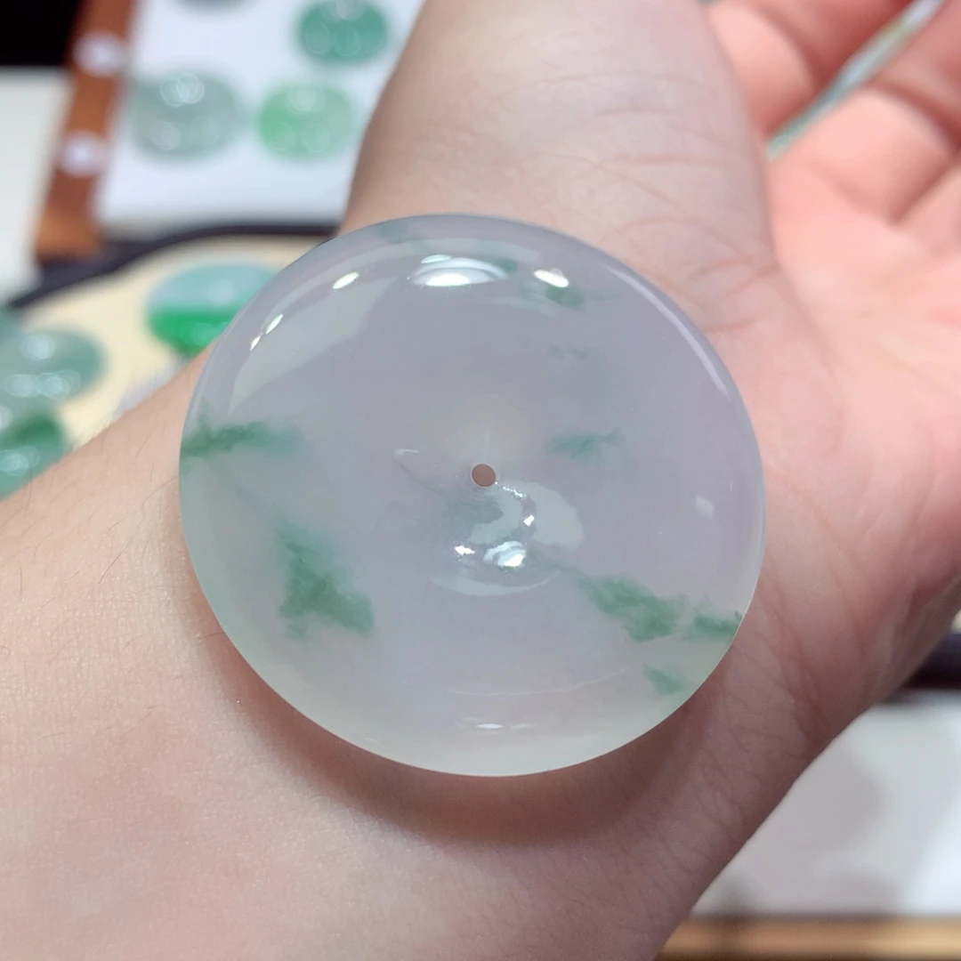 翡翠未镶嵌颈饰33