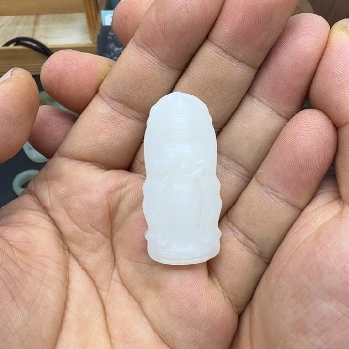 颈饰未镶嵌和田玉临*