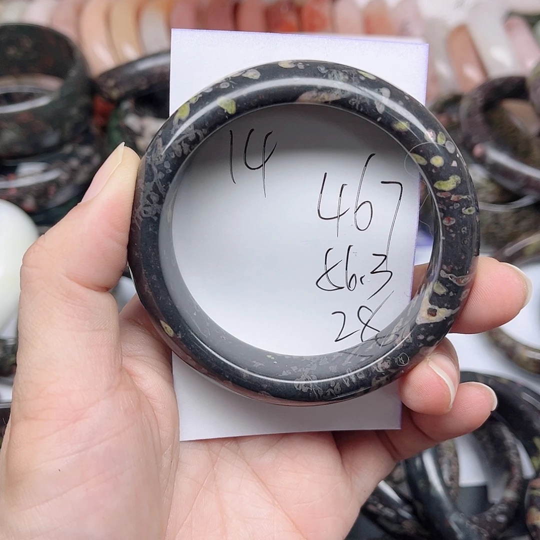 石英质玉未镶嵌手镯467