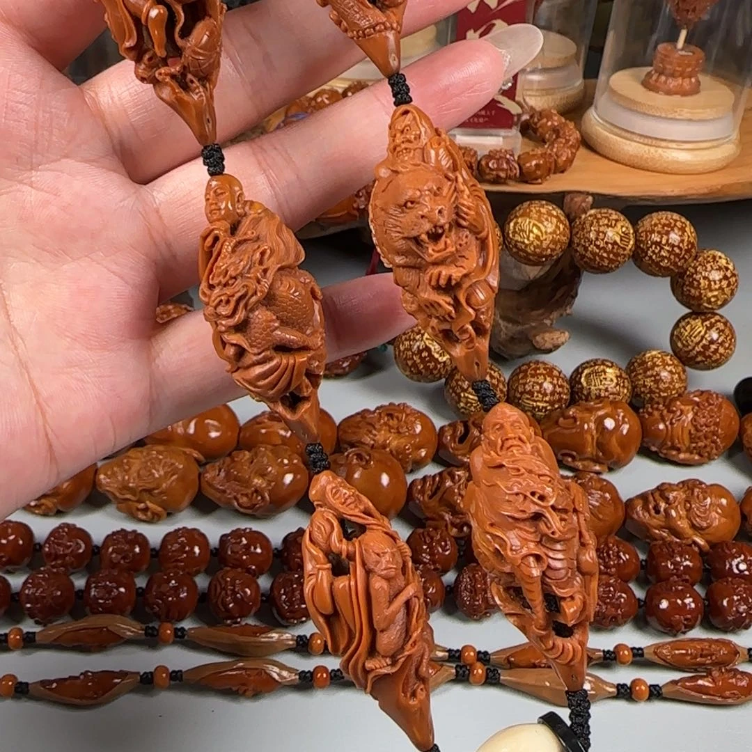 手串/手链橄榄核宽2.0鸡血红水晶核镂空七星罗汉手持