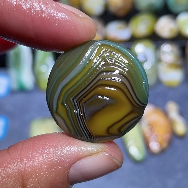 玛瑙/玉髓未镶嵌珠宝奇石