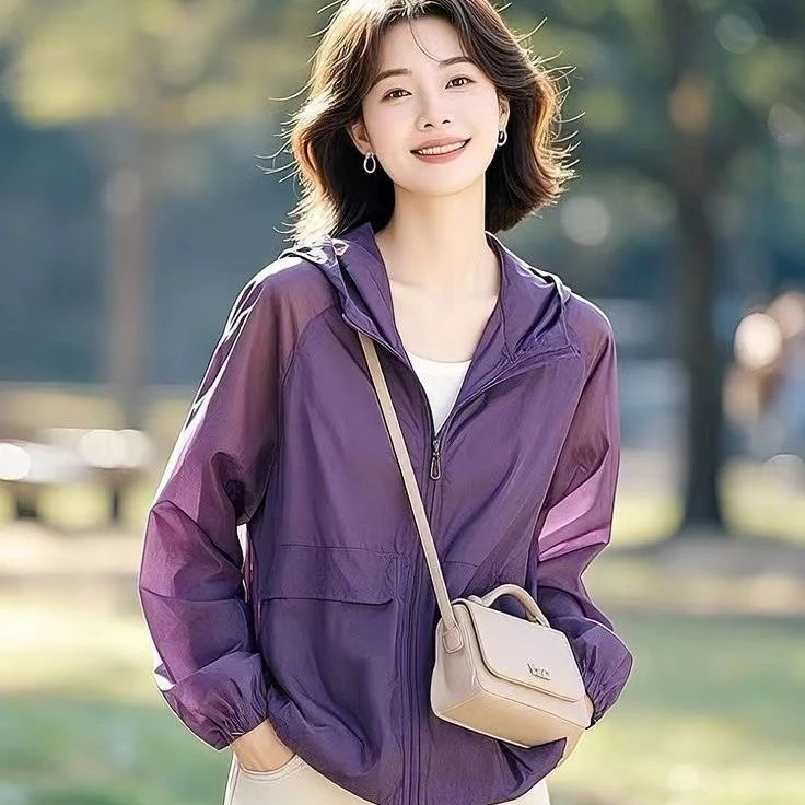 女短款防晒通勤夏季连帽短外套运动透气休闲户外长袖时尚百搭薄款