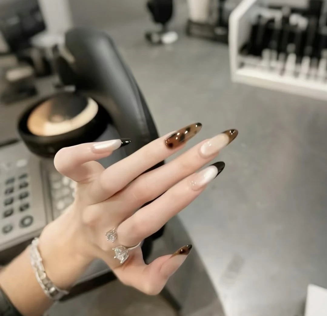 【琥珀夜曲】纯手工穿戴美拉德黑棕色猫眼法式豹纹高级纯手作美甲片