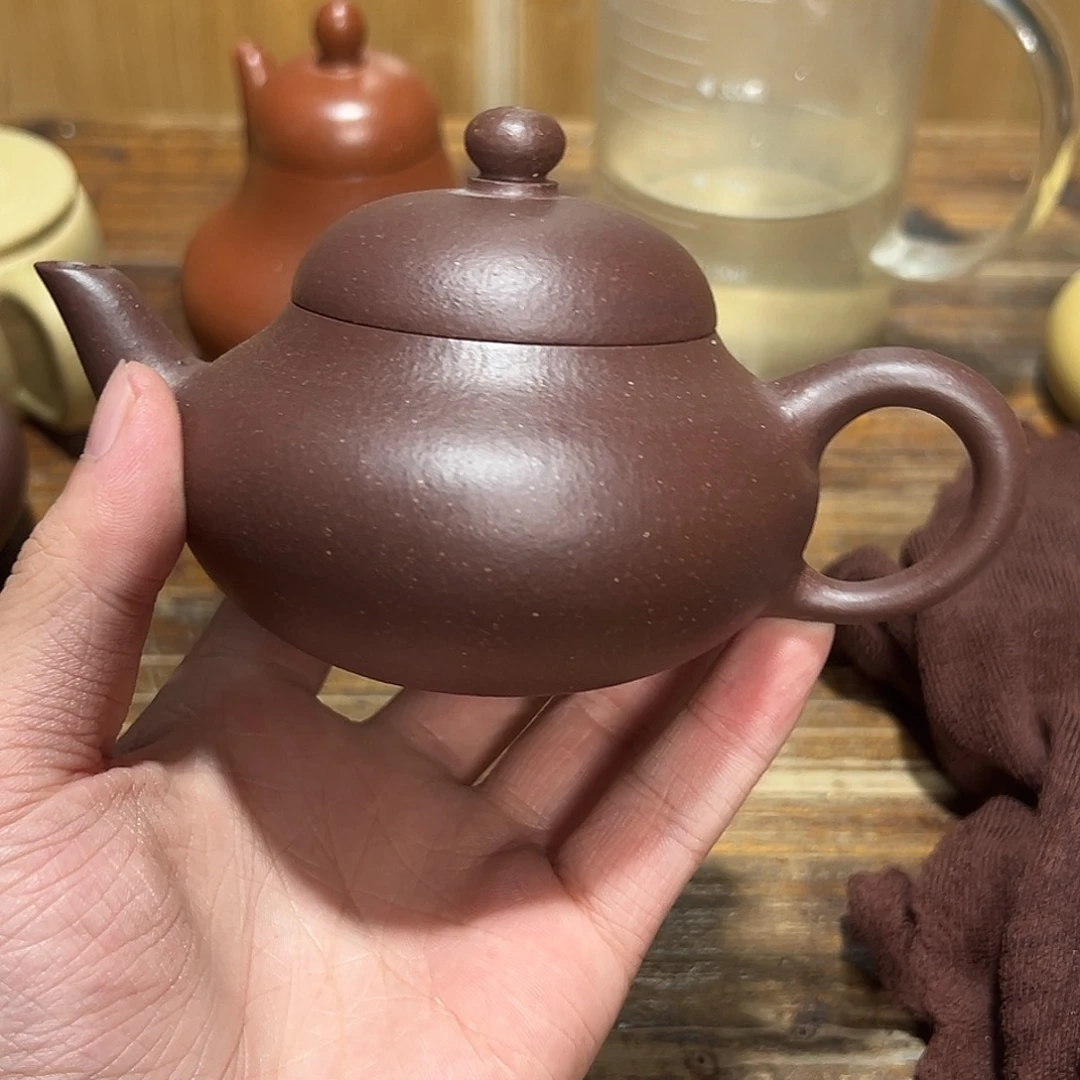 茶壶紫砂紫砂的味道很