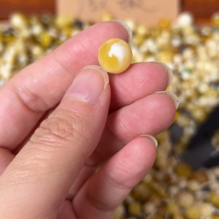 蜜蜡未镶嵌裸石11.2mm一个
