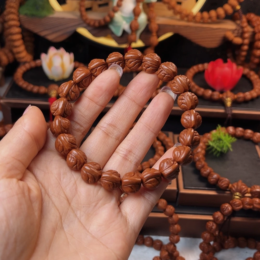 吊坠桃核12玉龙脊手串