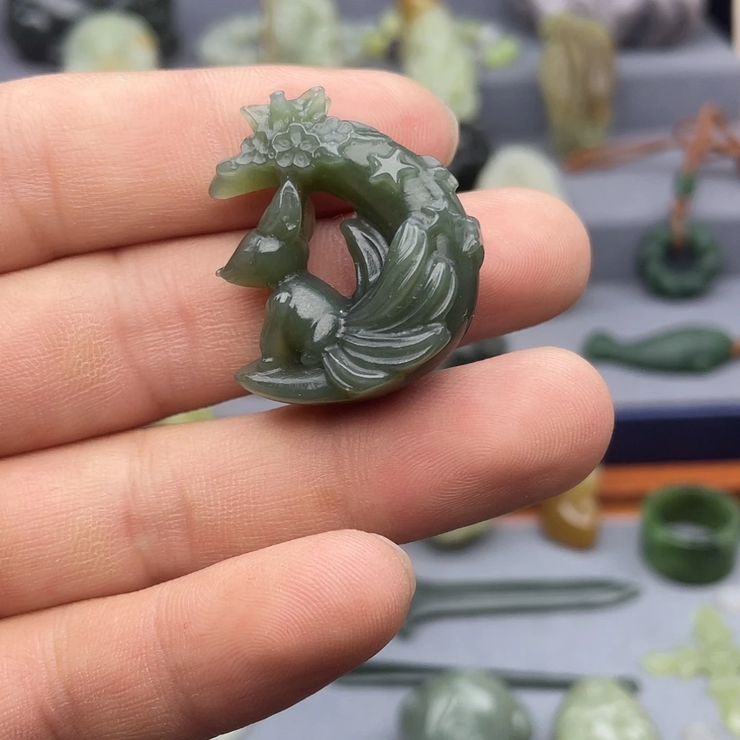 和田玉未镶嵌挂件