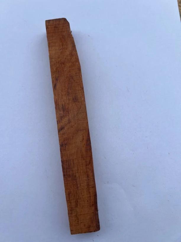 黄花梨/降香黄檀；二膘老料