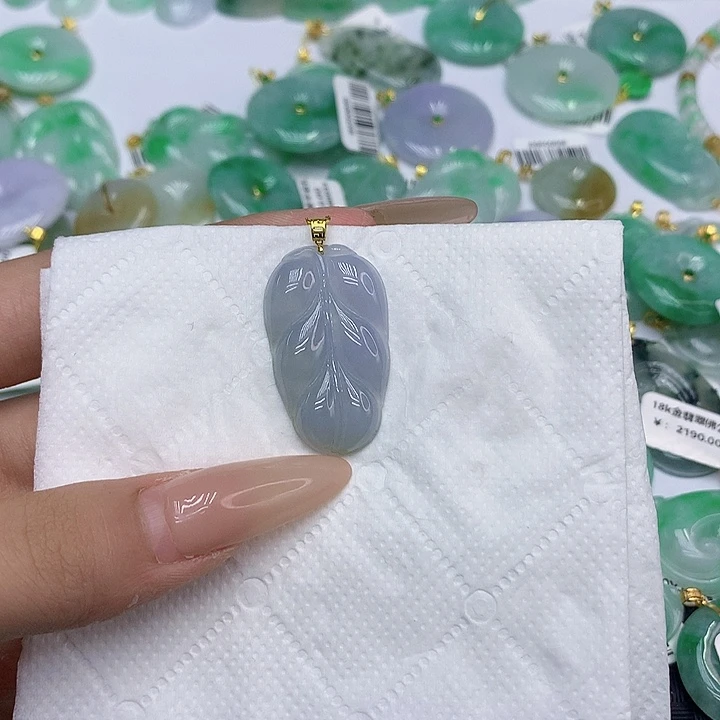 翡翠18K金镶嵌颈饰111111111111