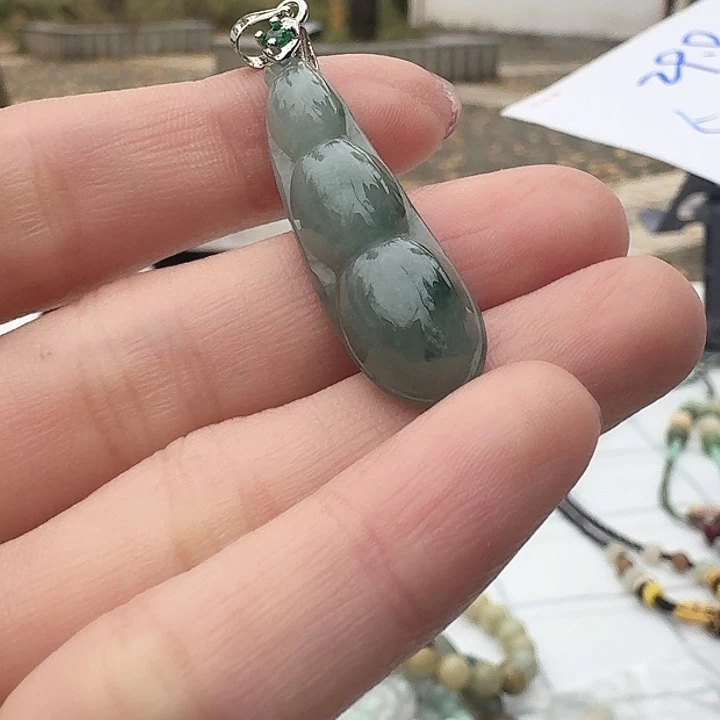 沐***沐翡翠未镶嵌颈饰5082