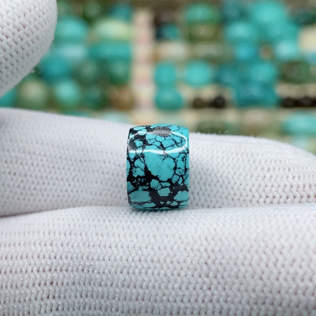 未镶嵌绿松石颈饰