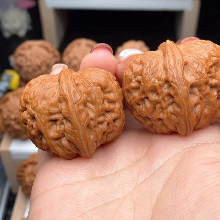 文玩核桃把件元宝40全品