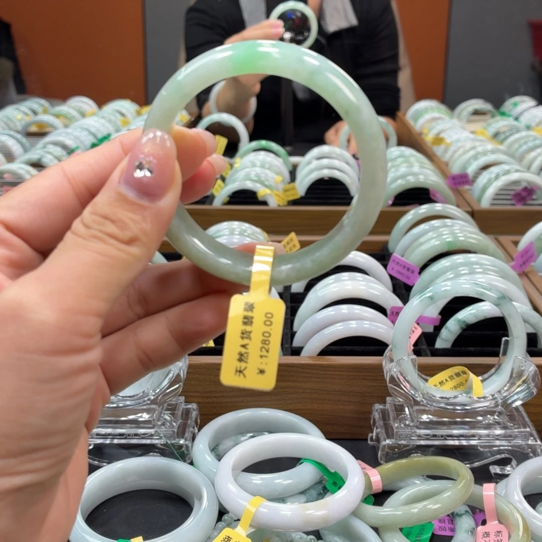 翡翠未镶嵌手镯55555