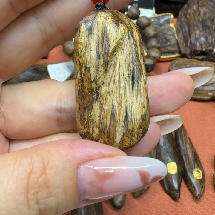 大叶紫檀（黑酸枝木类）