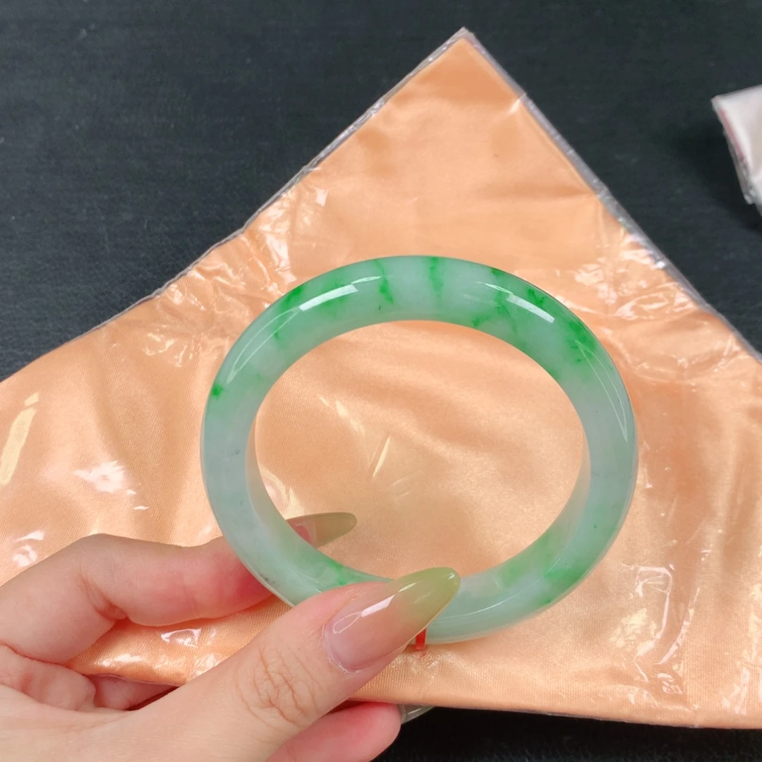 未镶嵌手镯翡翠天然翡翠手镯04