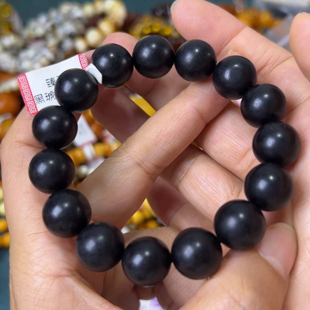 未镶嵌琥珀珠宝奇石225