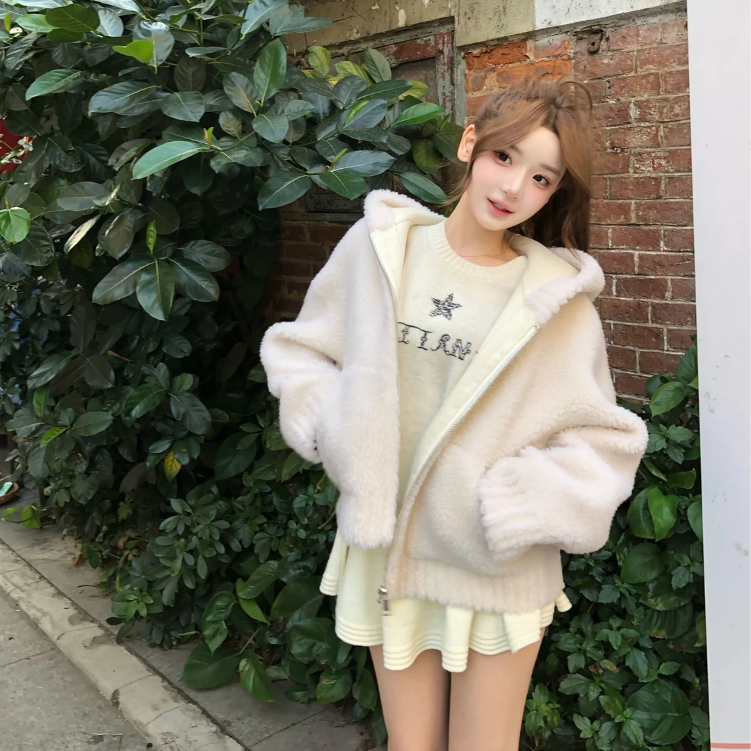 XUAN璇璇【软糯羊】羊毛时尚V领外套秋季毛绒皮草上衣LWJ25D4C3327