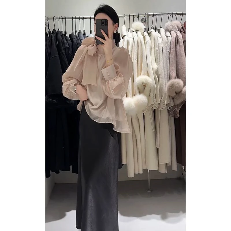 月蒙家-大码胖mm早春高级感法式设计感系带蝴蝶结气质衬衫套装