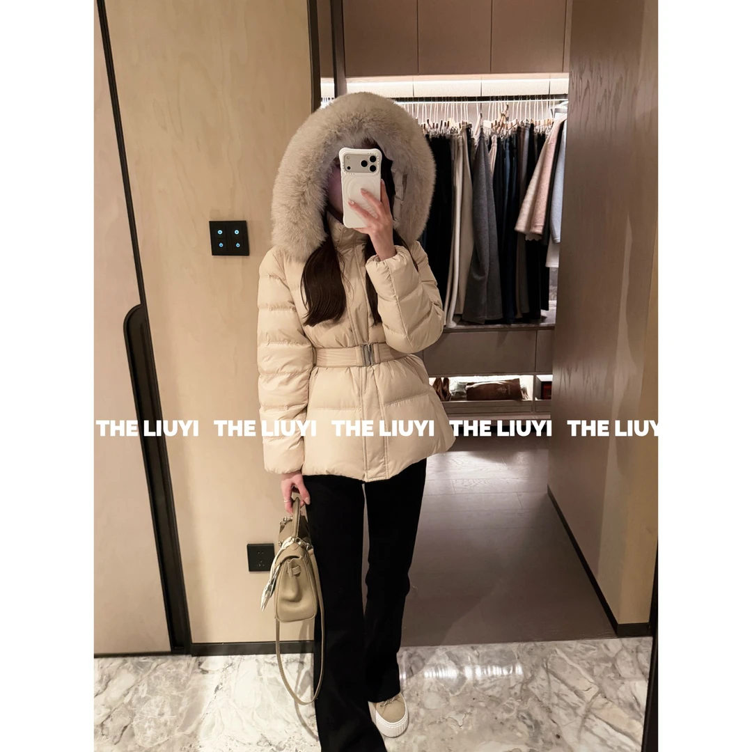 【LIUYI】大姐姐～90白鸭绒高级感气质收腰狐狸毛领羽绒服51105B8