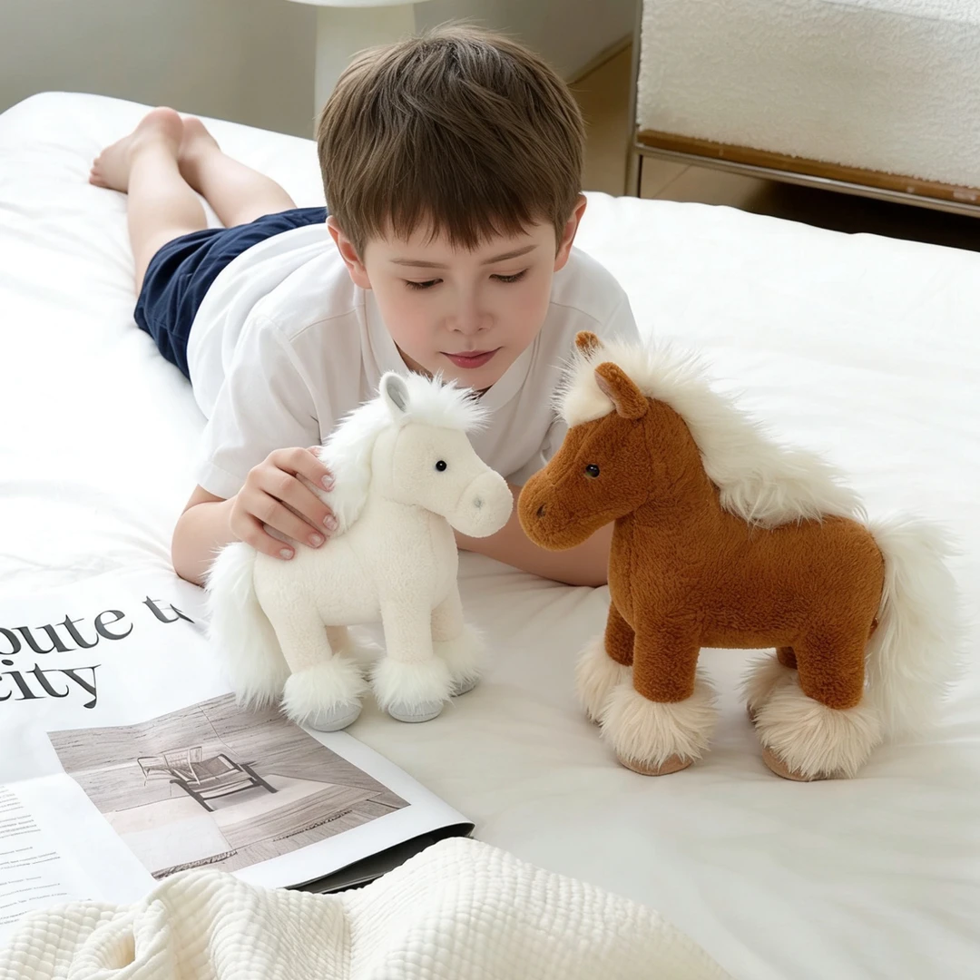 小马柔软细腻毛绒小马质地柔软