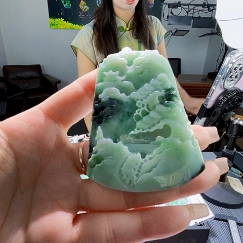 颈饰未镶嵌翡翠一个