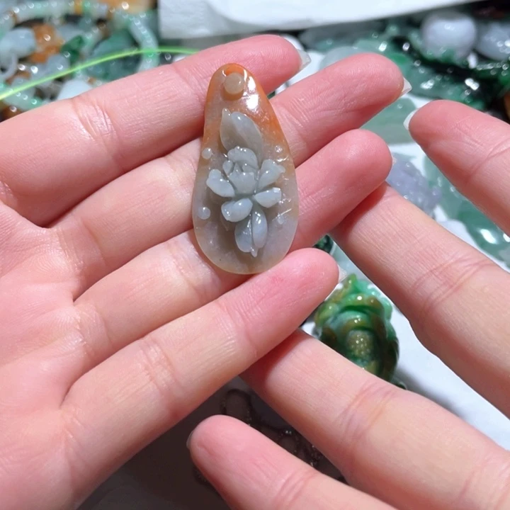 【闪购商品】翡翠颈饰未镶嵌天然翡翠