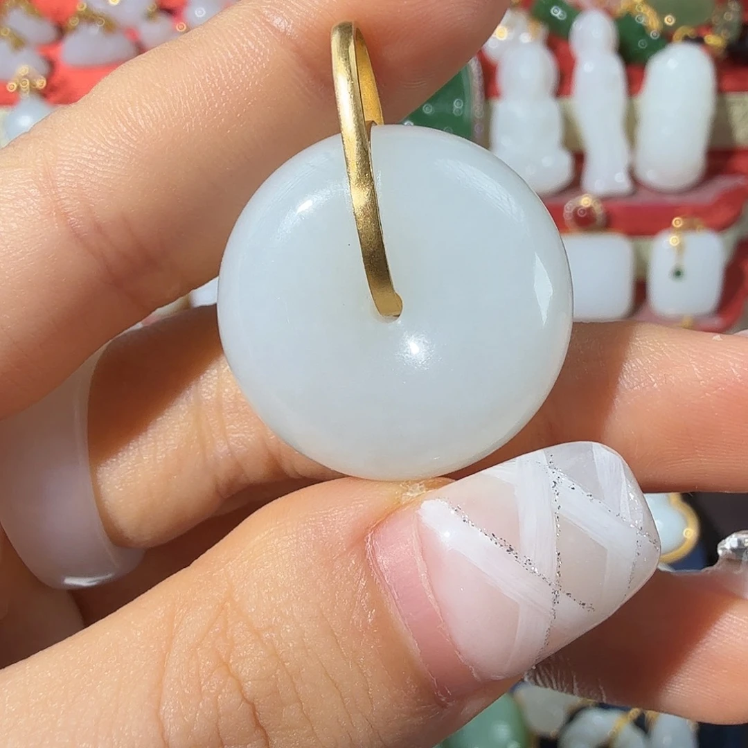 和田玉18K金镶嵌颈饰