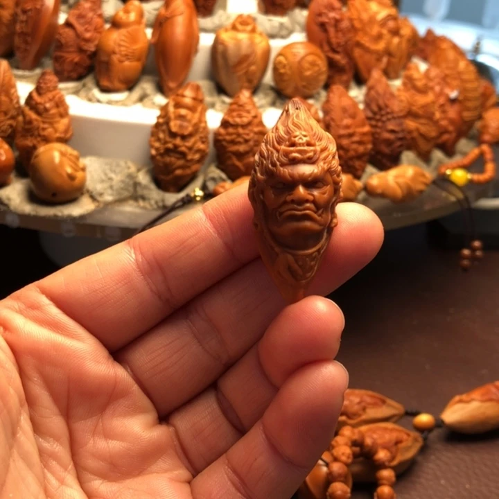 离***狼吊坠橄榄核橄榄核雕刻的单子