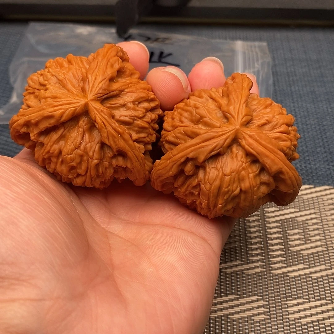 陪***饭文玩核桃吊坠三棱