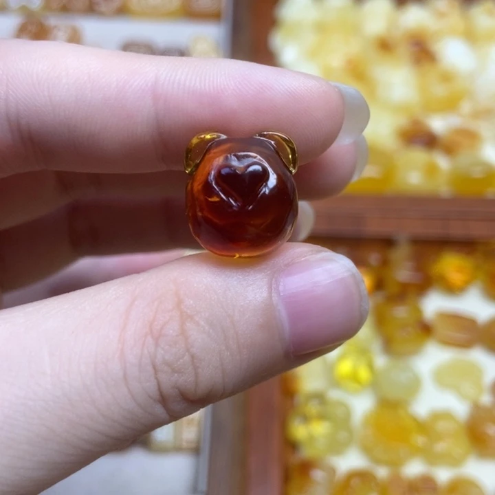 橄榄核吊坠小熊头