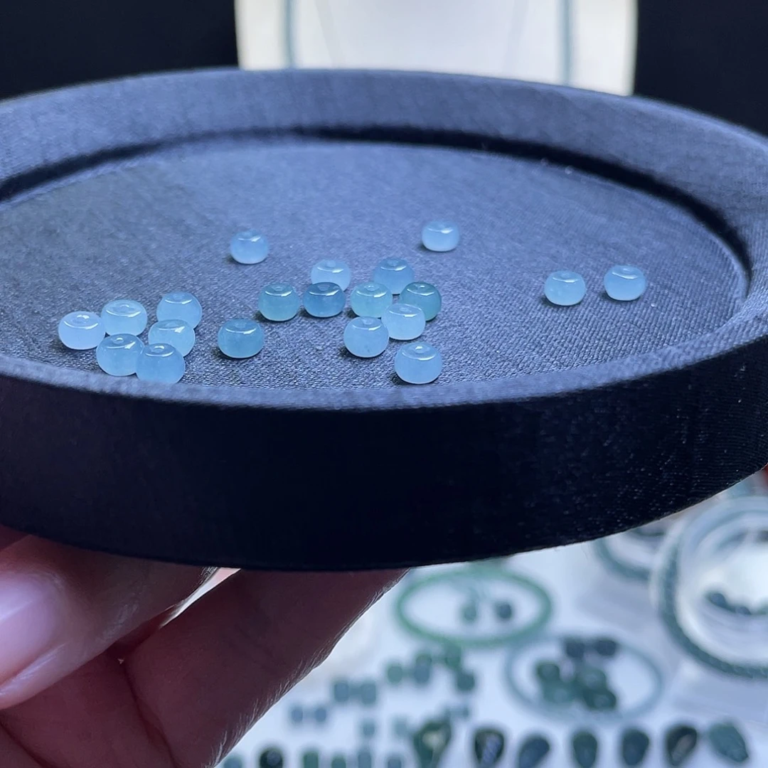 翡翠散珠天然A货翡翠卡5.5鼓珠20颗