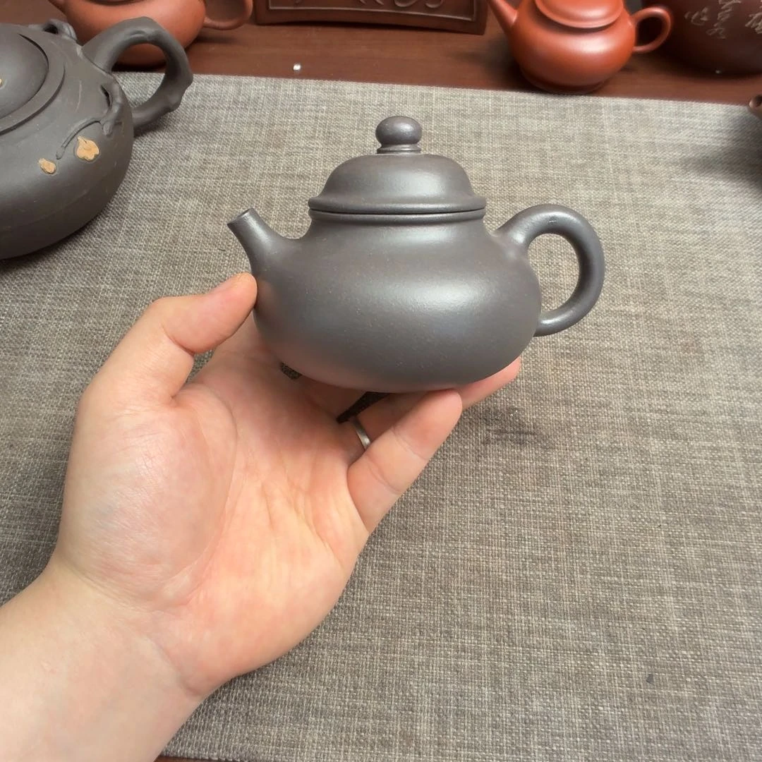 紫砂茶壶容天壶。