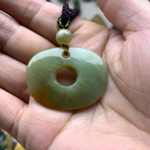 【闪购商品】未镶嵌岫岩河磨玉（透闪石质玉）挂件