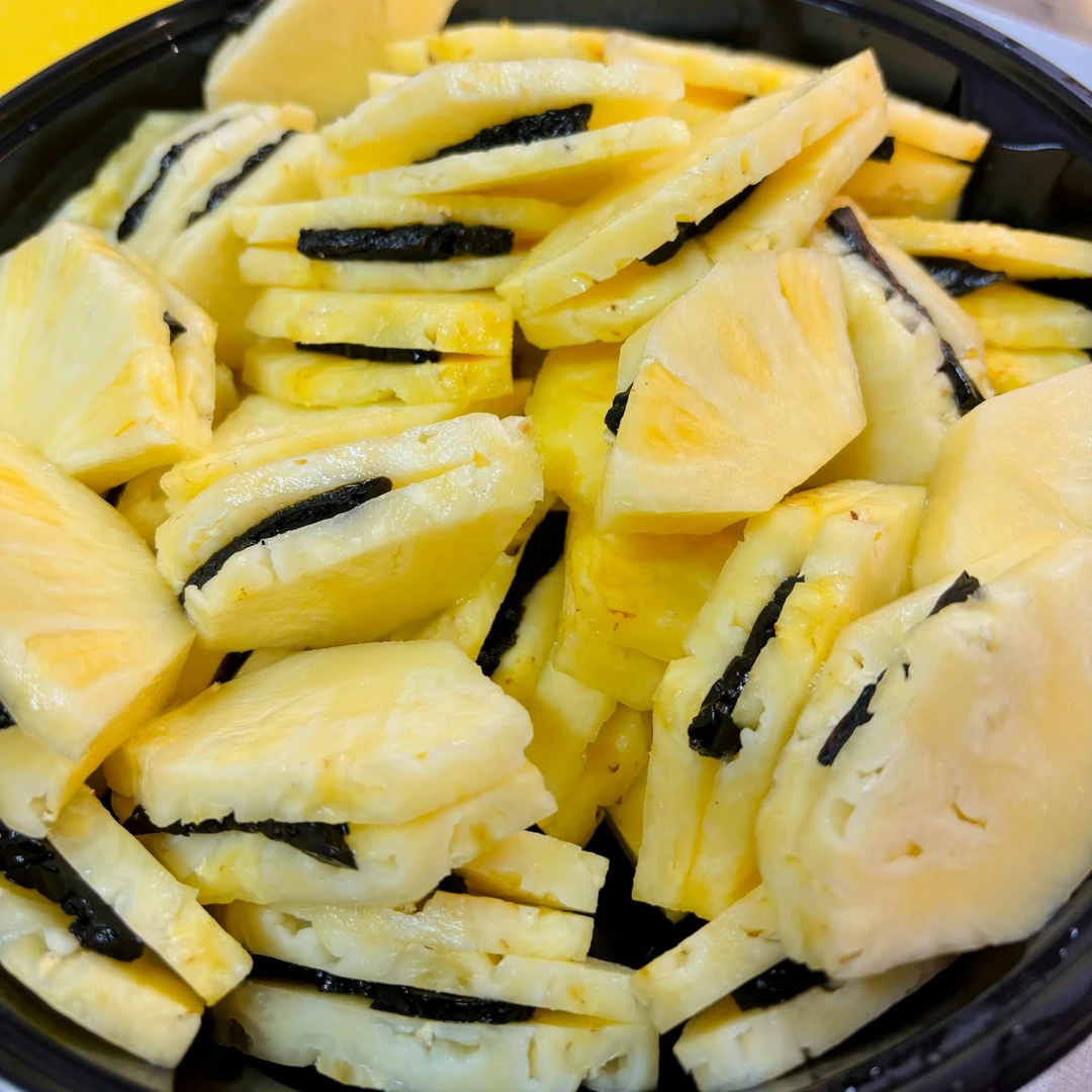 网红夹乌梅凤梨夹乌梅