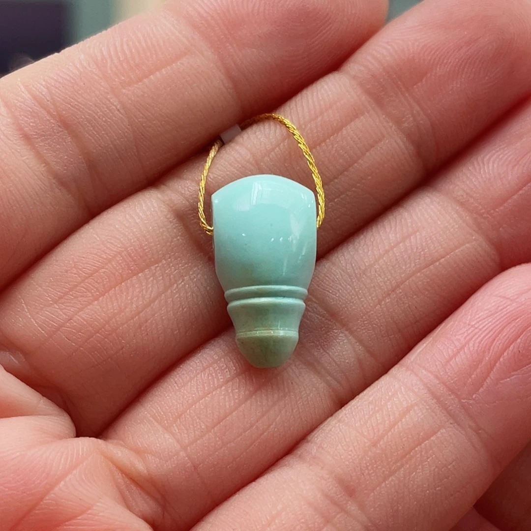 绿松石颈饰未镶嵌