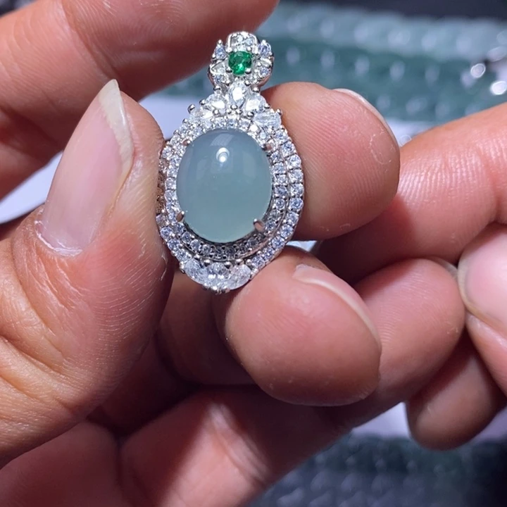 翡翠未镶嵌颈饰天然翡翠