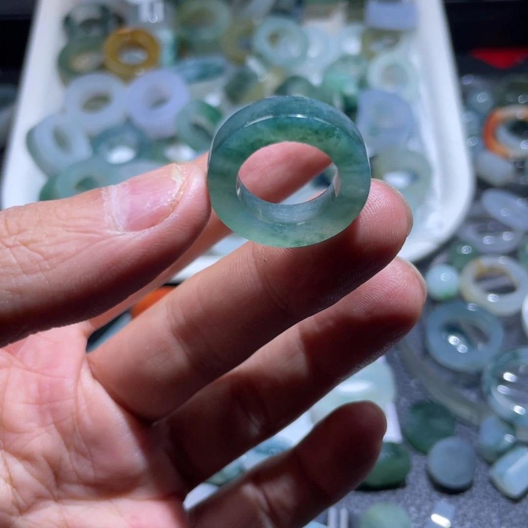 定制翡翠未镶嵌天然翡翠