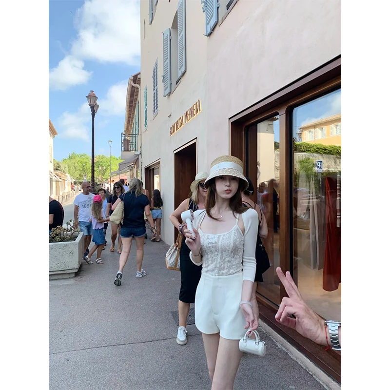 夏季新款高级感法式纯欲风性感蕾丝吊带背心上衣外搭坎肩短裤套装