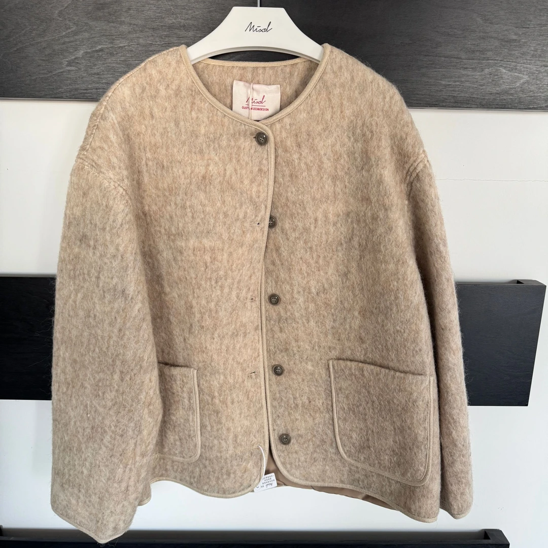 【1.20清清】觅定圆领减龄感短毛呢子外套S7758