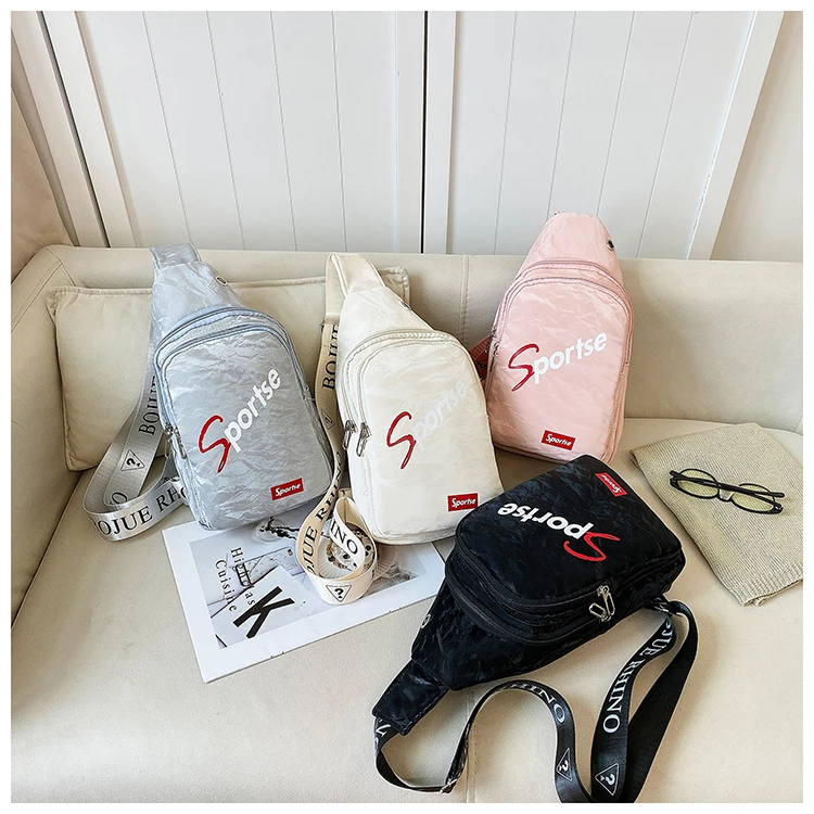 斜挎包新款时尚胸包运动男女男士百搭休闲胸前背包单肩