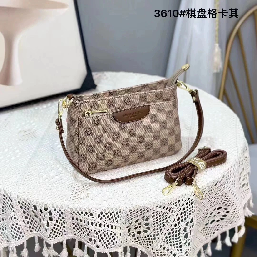 雅格莱诗2025新款女包小方包单肩斜挎包时尚轻便复古通勤包专柜包