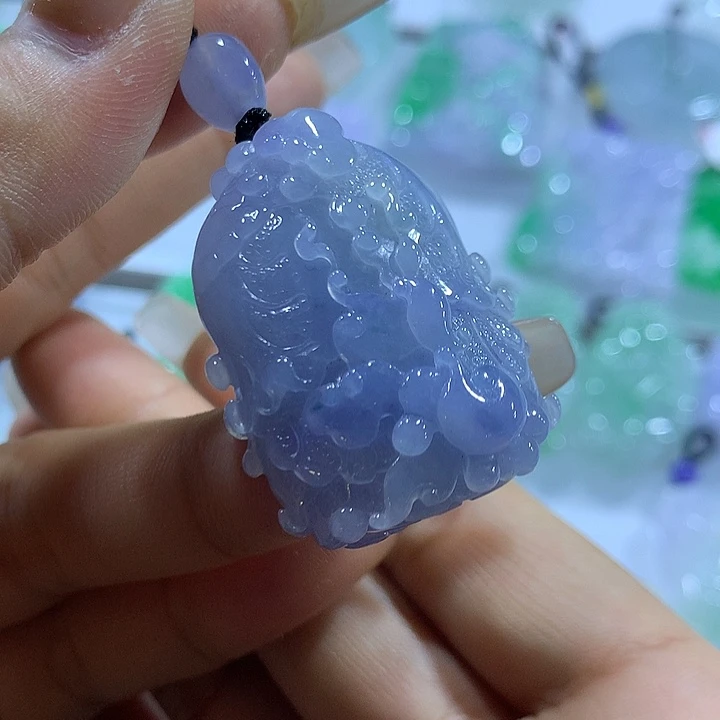 翡翠未镶嵌颈饰天然翡翠A货吊坠