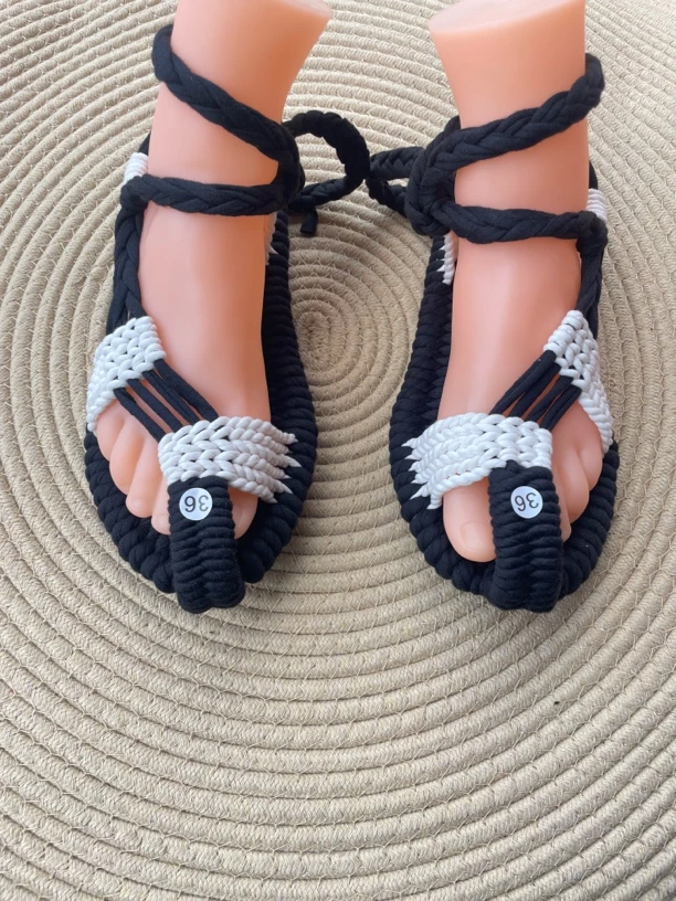 非遗传承技艺，纯手工编织布草鞋