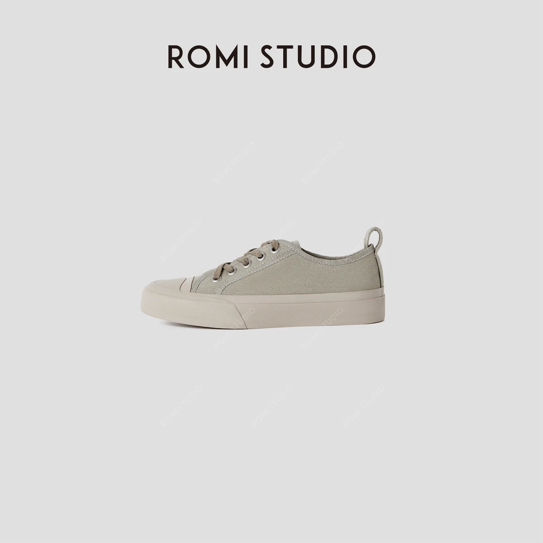 ROMI STUDIO“街头复古”帆布低帮硫化百搭平底休闲鞋RWCAP34089