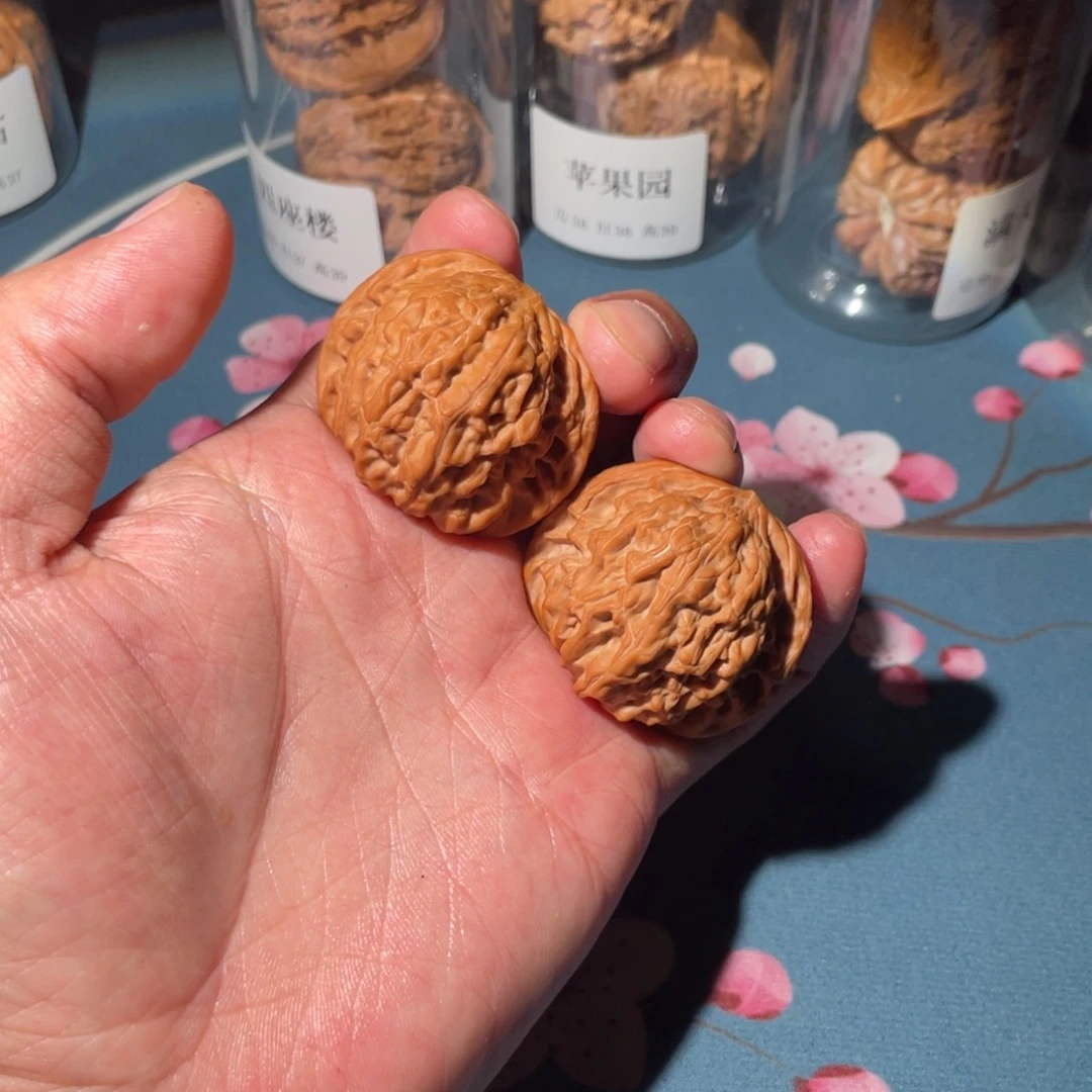 核桃把件a*一古韵掌珠磨盘把件