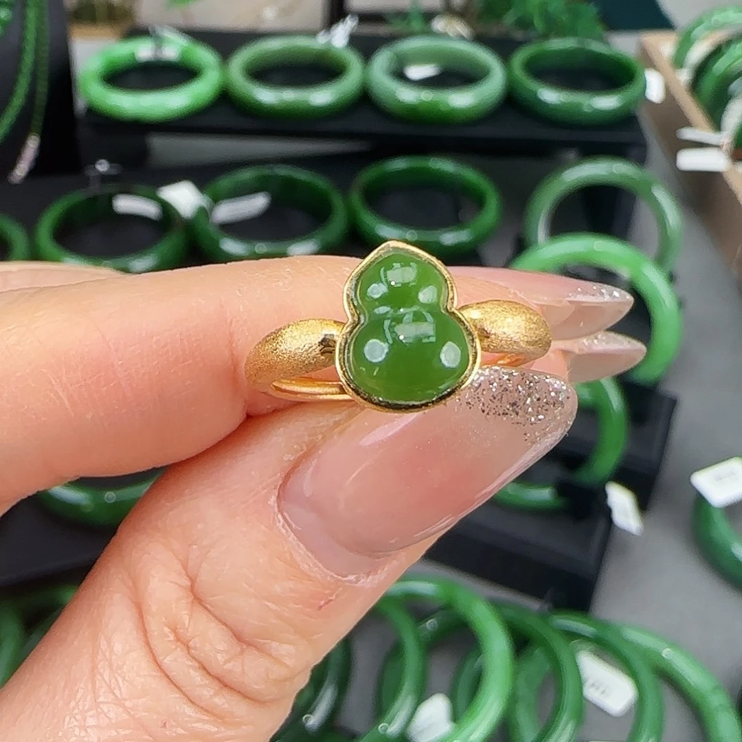 未镶嵌戒指和田玉