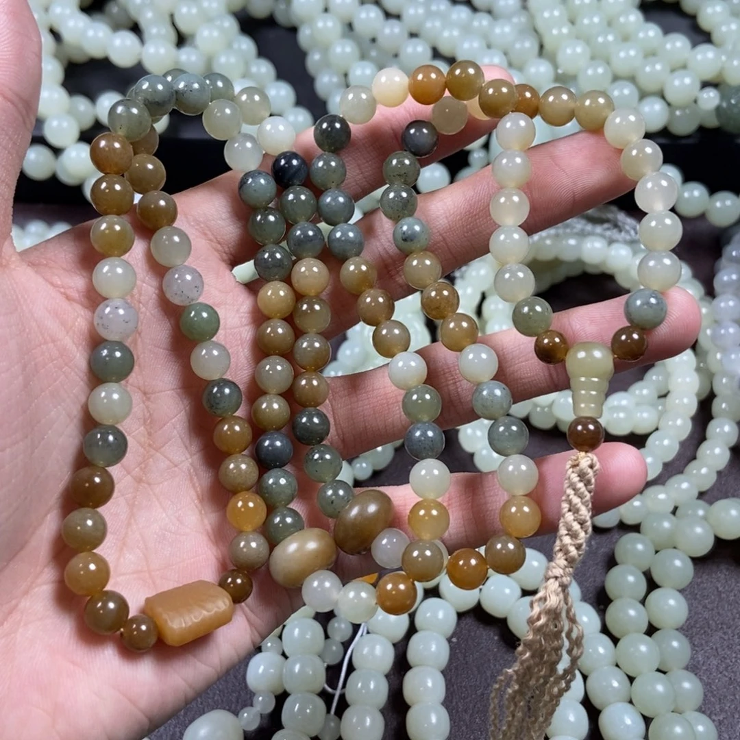 和田玉未镶嵌把件